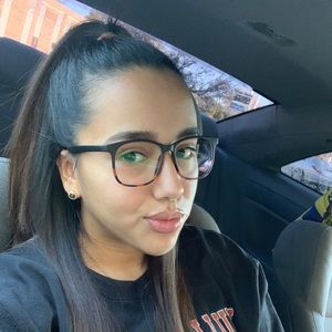 Meet your Posher, Natalie